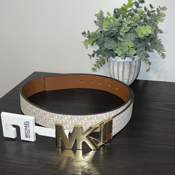 MICHAEL Michael Kors Accessories - NEW WITH TAGS Michael Kors belt size L